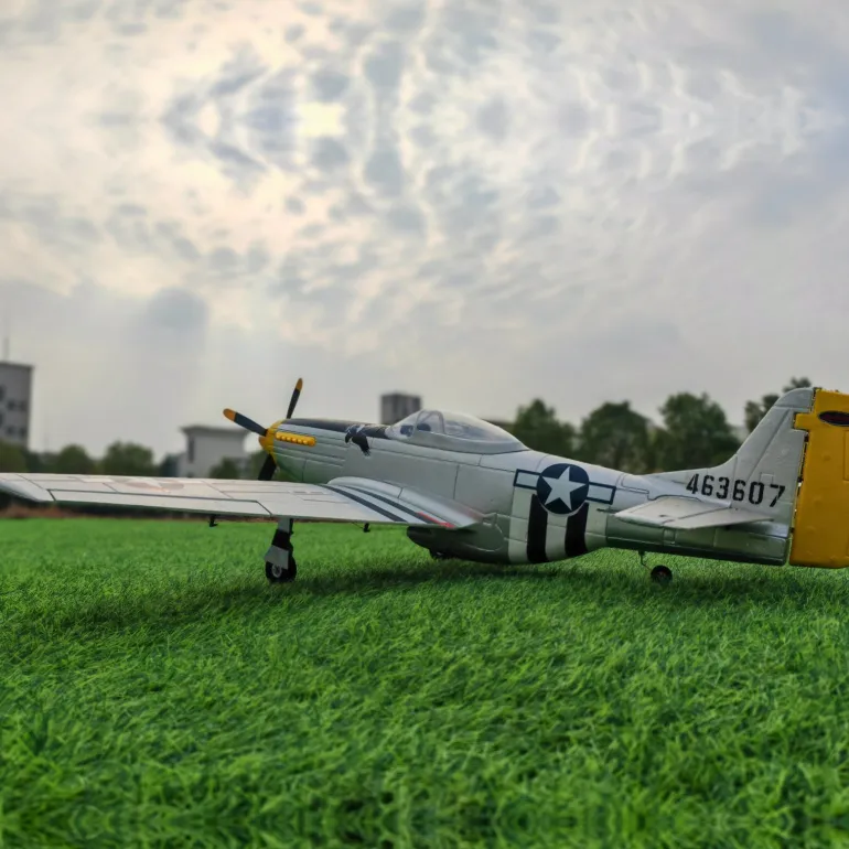UK Stock Only! Dynam P-51 Mustang V2 Silver RC Warbird Plane 1200mm Wingspan w/ Flaps